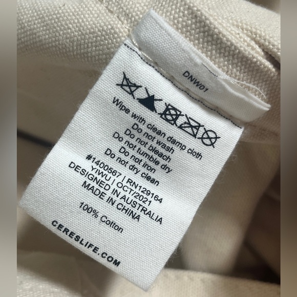 Ceres Life Tote with Green “K” NWOT - Picture 5 of 5